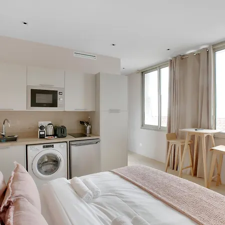 Modern Air-conditioned In Διαμέρισμα