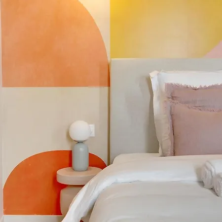 Modern Air-conditioned In Apartment