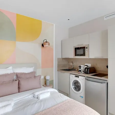 Modern Air-conditioned In Apartment Neuilly-sur-Seine